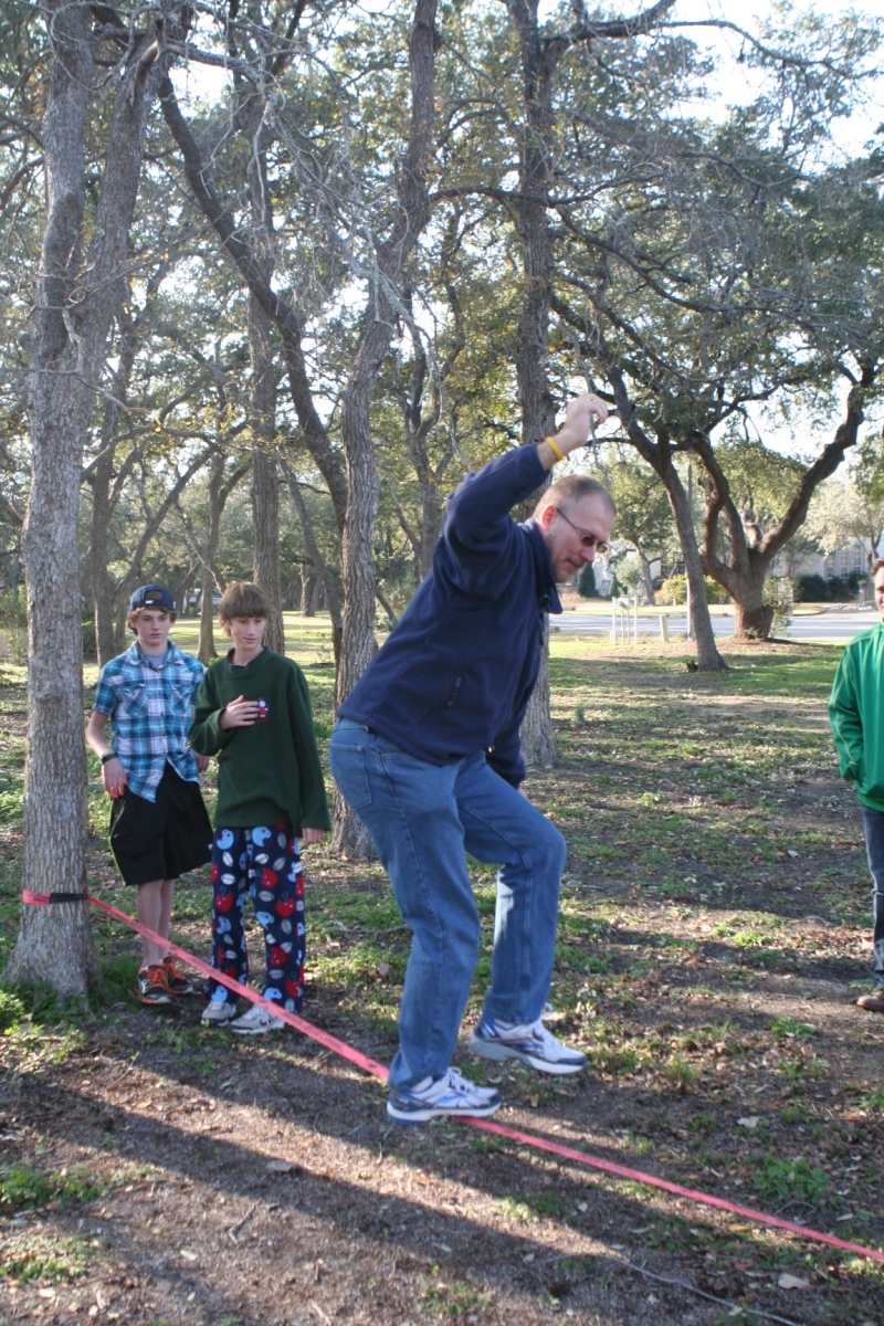 2012-12-25-Christmas-Day-52-slackline-Travis.jpg